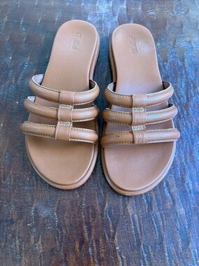 Olukai Women’s Tiare Slide Tan Size 9